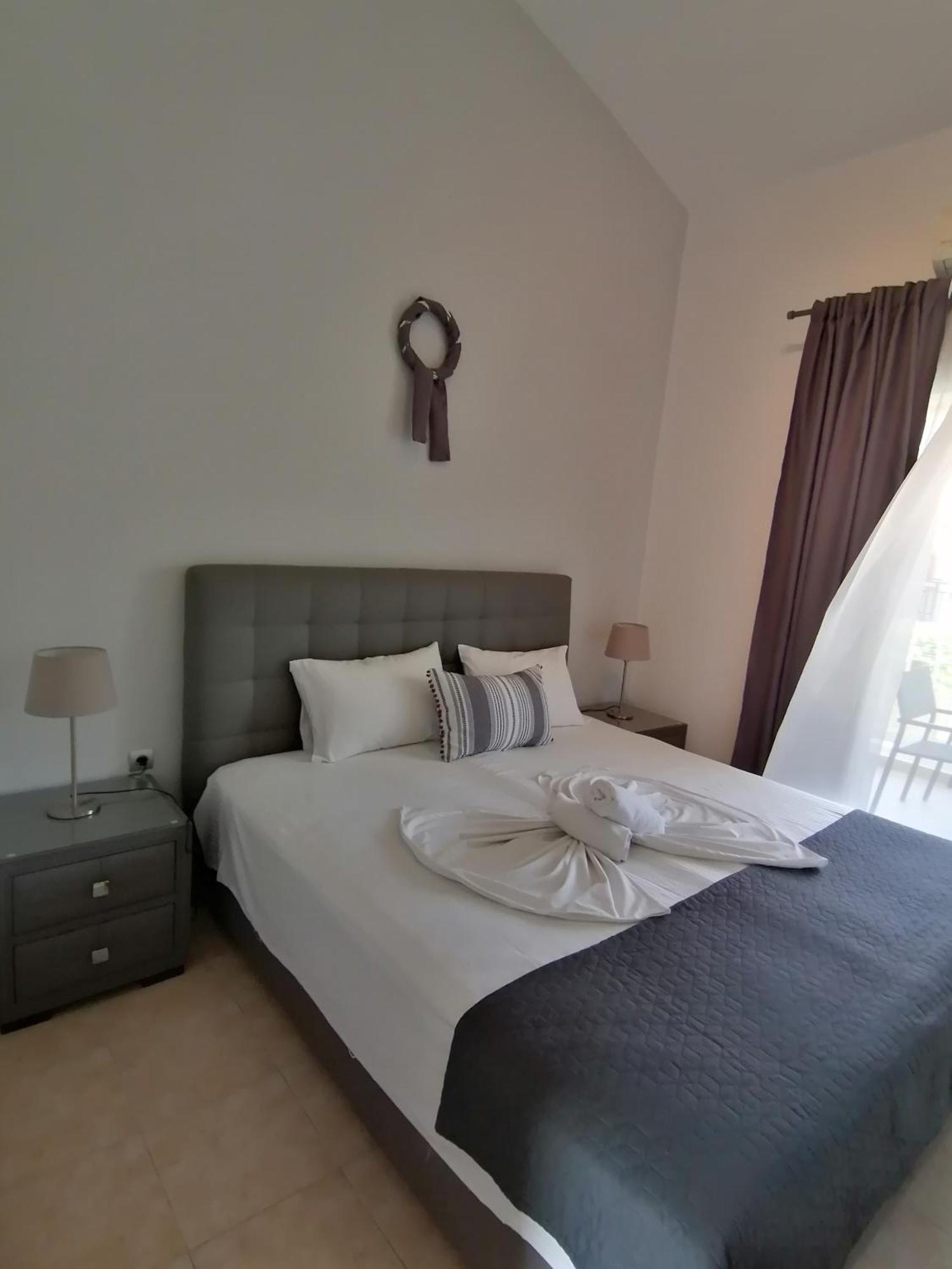 Christina Apartments Fourka Room photo